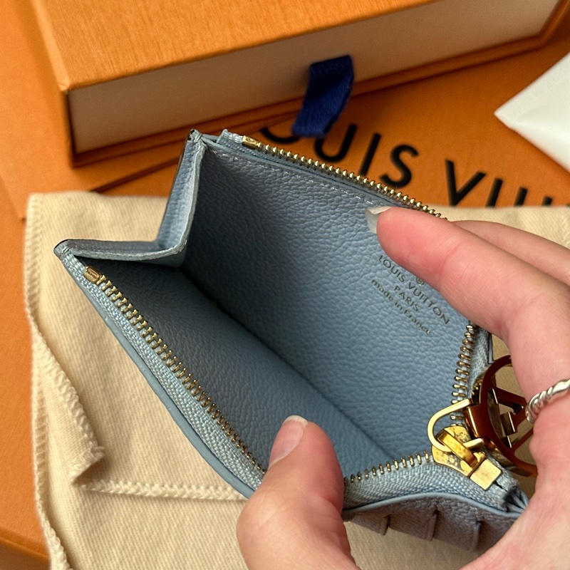 Lv Romy系列寶寶藍卡夾零錢包、短夾-9