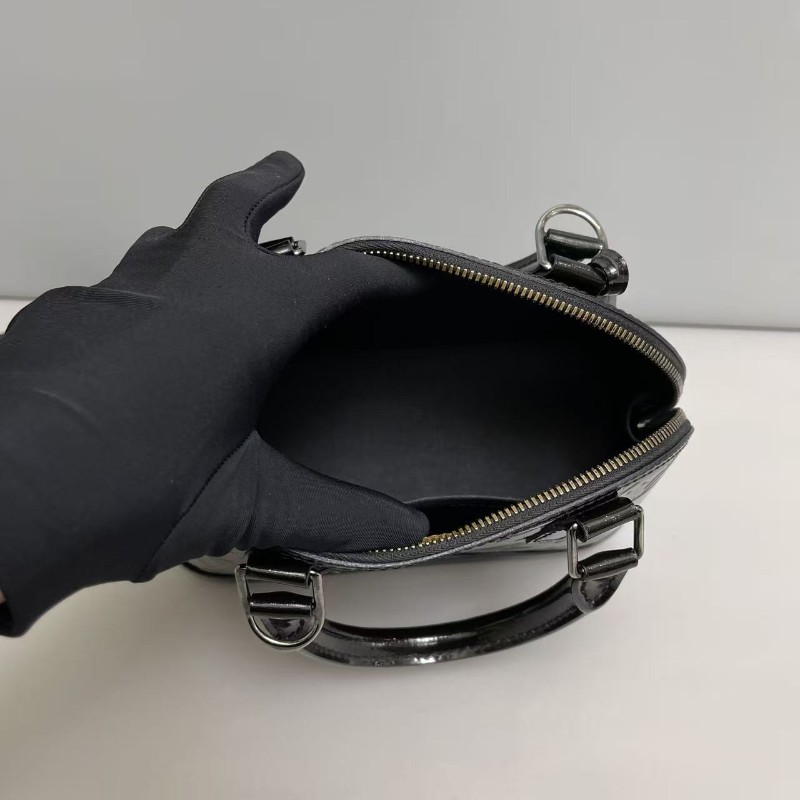 LV路易威登Alma bb黑色漆皮貝殼包手提包肩背包-8