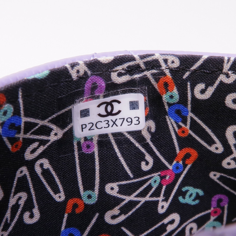 CHANEL 牛皮皮革Wallet金扣錢包-17