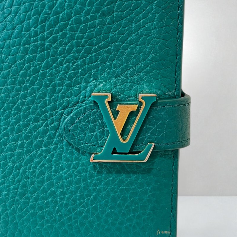 LV皮夾 LV 綠色荔枝皮配金扣直式短夾M2198-7