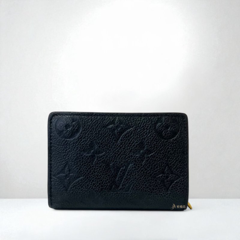 LV皮夾 黑色牛皮壓紋clea對開短夾M80151-0