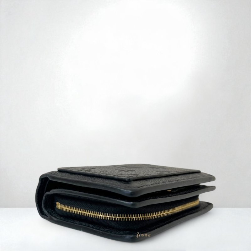 LV皮夾 黑色牛皮壓紋clea對開短夾M80151-8