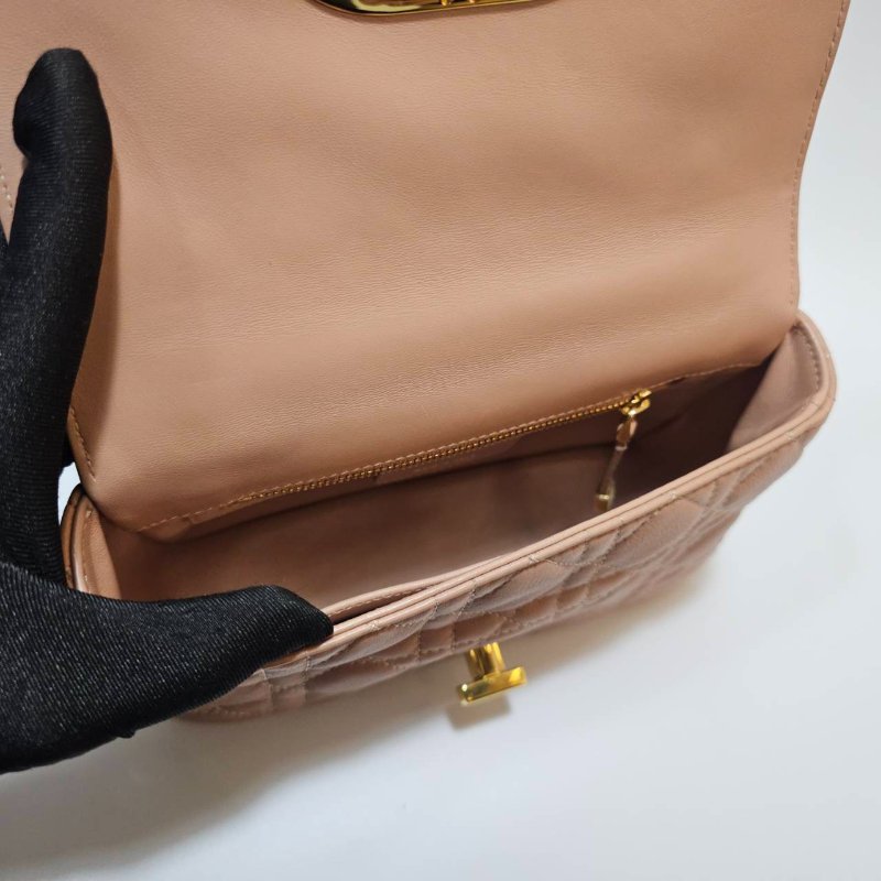 Dior 胭脂粉牛皮Caro小號肩斜背包M9241UWHC-9