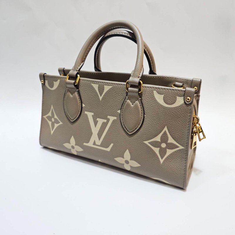 LV 斑鳩灰牛皮壓紋OnTheGoEastWest金釦手提肩斜背包M23641-3