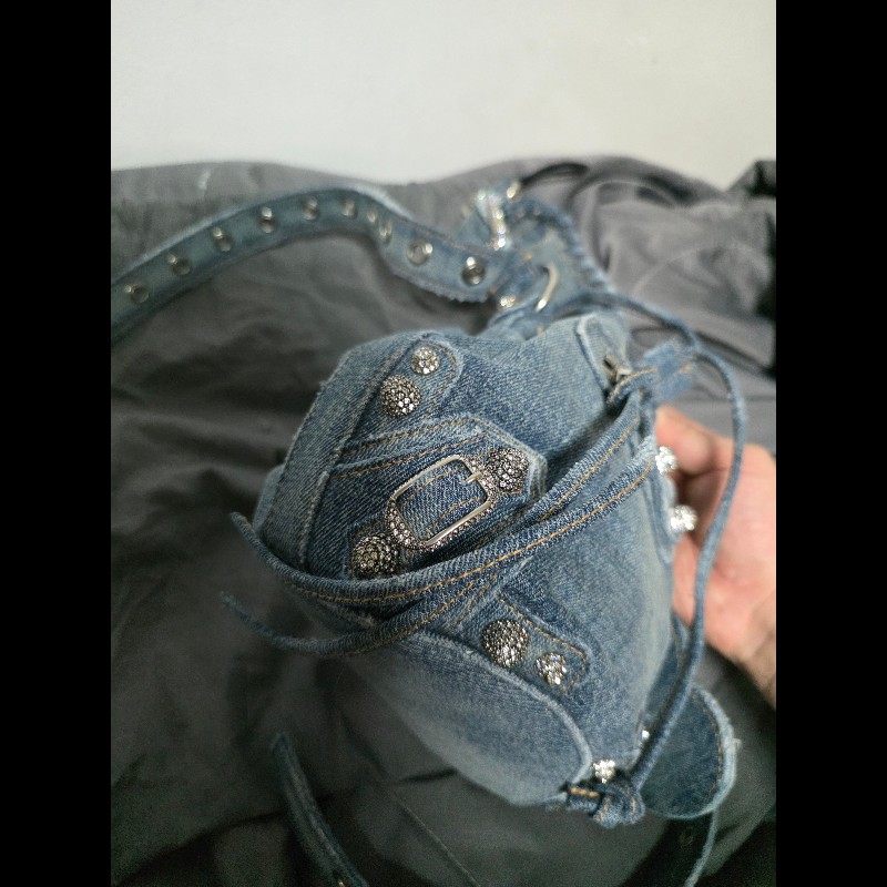 [全新]Balenciaga 巴黎世家 Le cagole 牛仔鉚釘水桶包-4