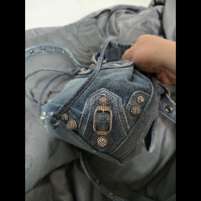 [全新]Balenciaga 巴黎世家 Le cagole 牛仔鉚釘水桶包-5