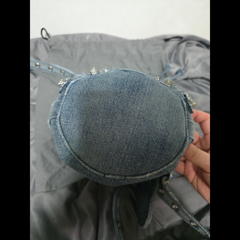 [全新]Balenciaga 巴黎世家 Le cagole 牛仔鉚釘水桶包-6