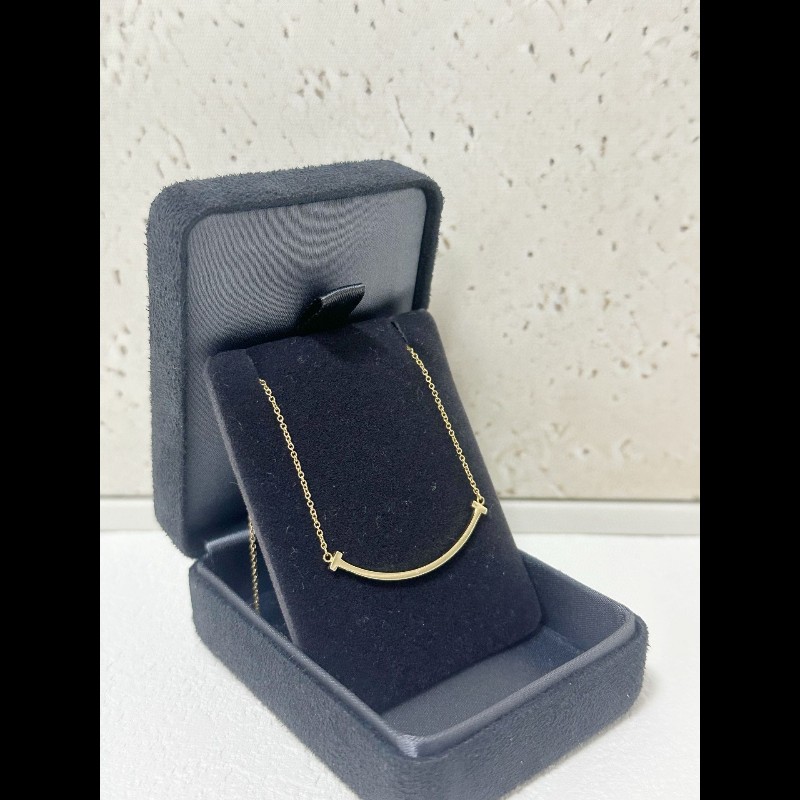 Tiffany 18k smile necklace-1