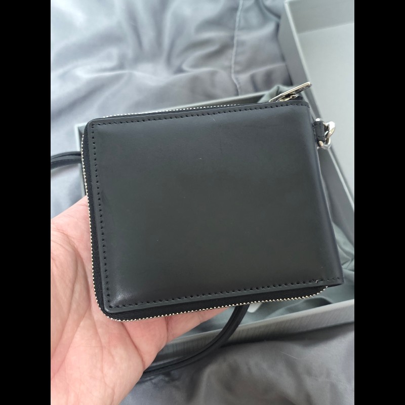 [全新]Balenciaga 巴黎世家 黑色拉鍊短夾附掛繩-1