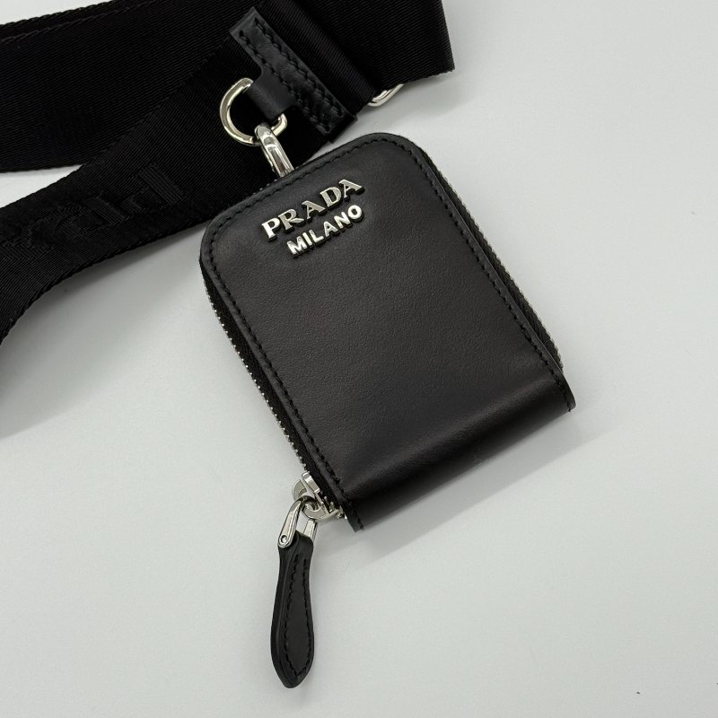 【CP 精選🌟小編推薦】Prada 普拉達 Saffiano 黑色 牛皮 銀扣 肩背袋 肩帶小包（可以拆卸）三合一 斜挎包 單肩包 手提包-15