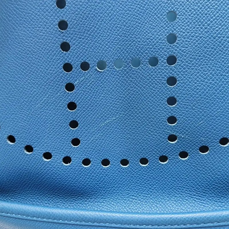 HERMÈS Evelyne GM 坦桑尼亞藍Epsom牛皮鏤空伊芙琳32肩背包 斜背包銀色五金 可拆卸肩帶-9