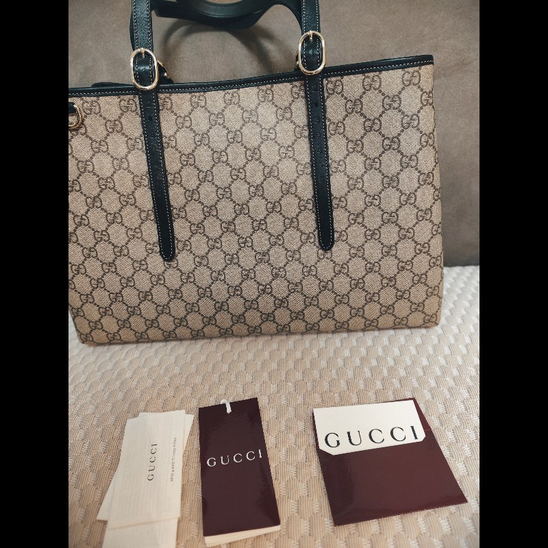 Gucci新款GG Emblem 系列手提肩包-0