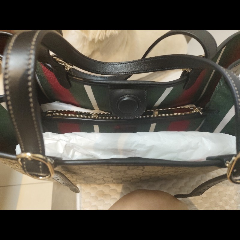 Gucci新款GG Emblem 系列手提肩包-10