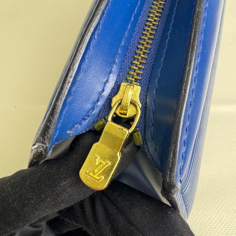 Louis Vuitton Epi 皮革手拿包-13