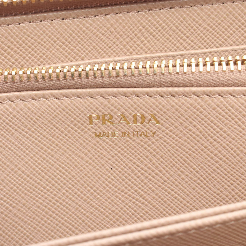 PRADA 粉紅女士拉鍊長皮夾,Saffiano 皮革材質,二手。-3