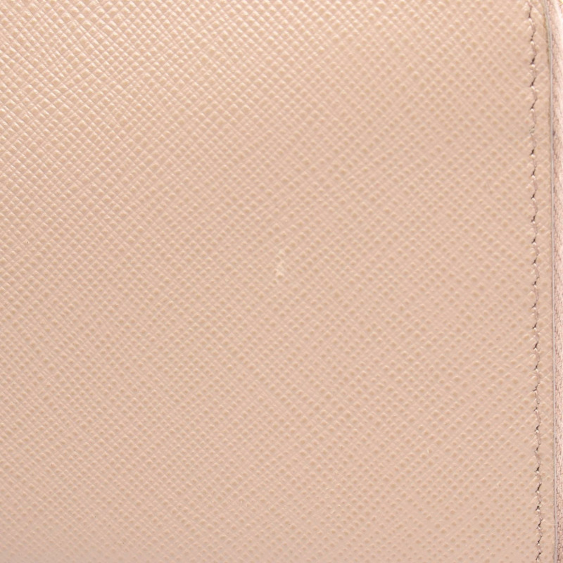 PRADA 粉紅女士拉鍊長皮夾,Saffiano 皮革材質,二手。-6