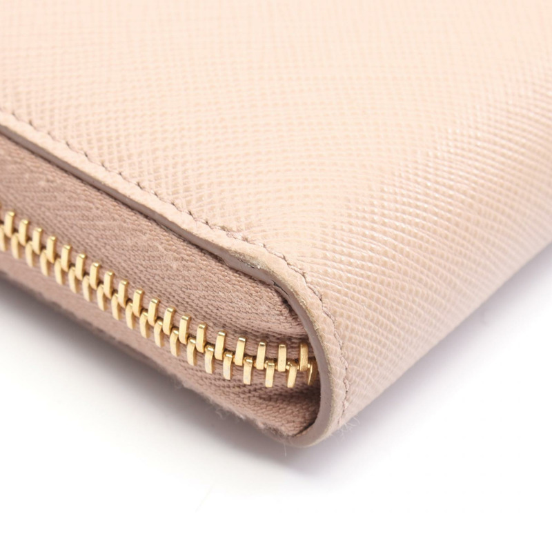 PRADA 粉紅女士拉鍊長皮夾,Saffiano 皮革材質,二手。-9