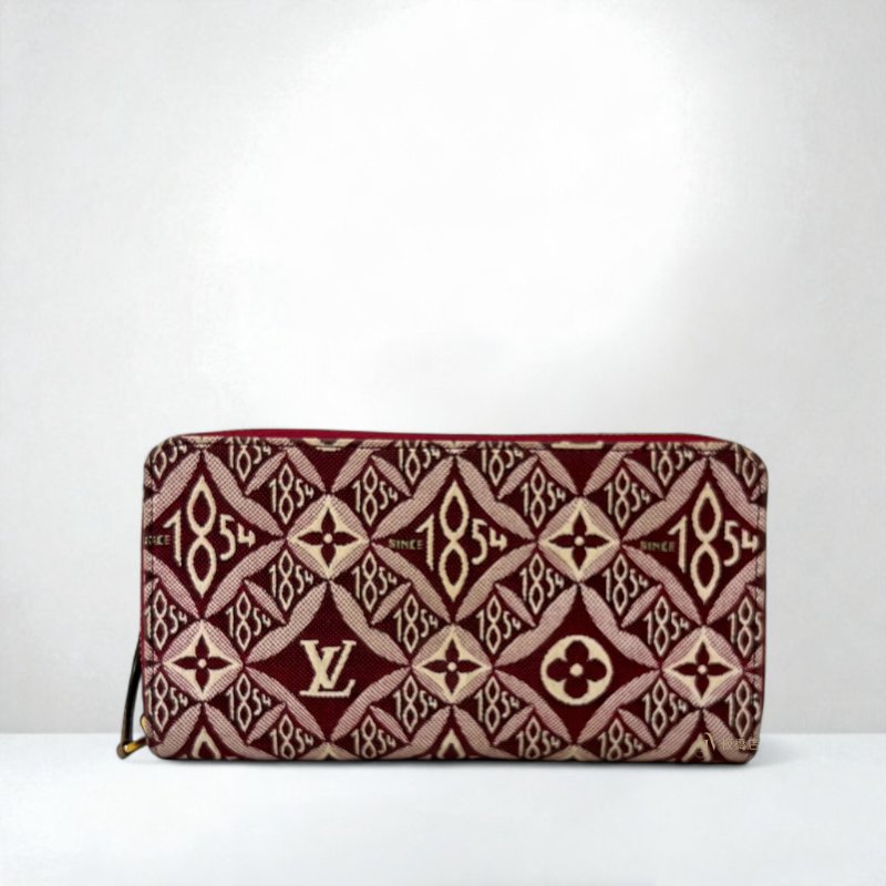 LV皮夾  Since1854紅白緹花ㄇ拉長夾M69994-0