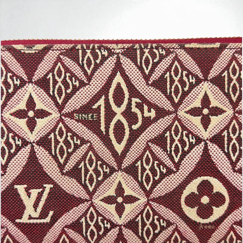 LV皮夾  Since1854紅白緹花ㄇ拉長夾M69994-8