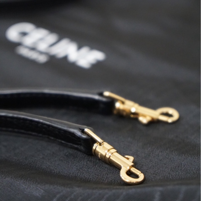 Celine Cuir Triomphe 黑色浮雕凱旋門logo 托特包 small-4