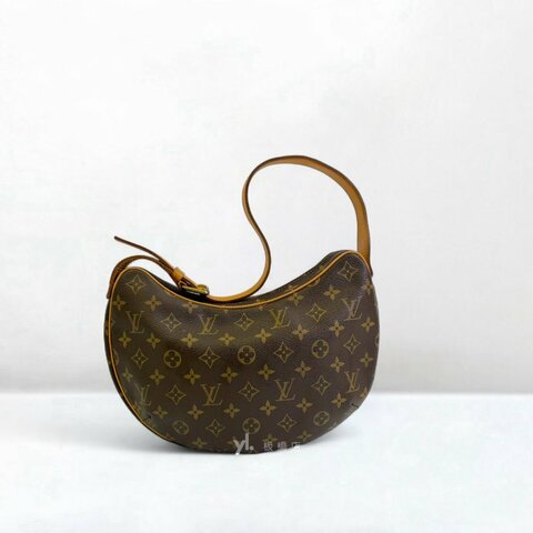 LV包包 原花腋下碗豆包 M51511