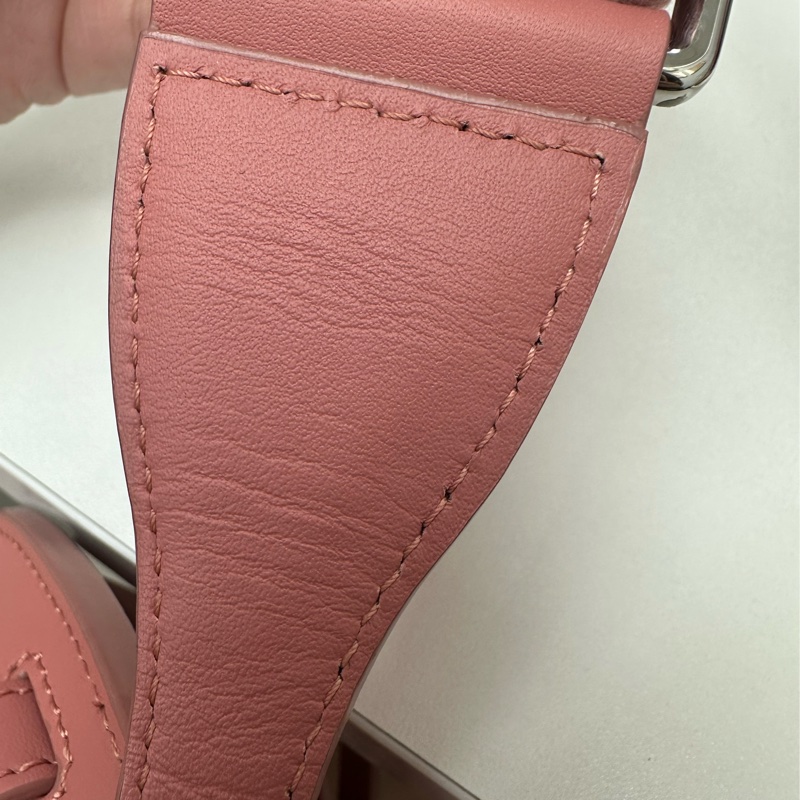 LOEWE Mini Gate 粉色馬鞍包 斜肩包-9