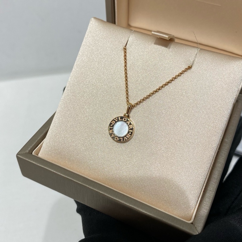 Bvlgari 白母貝18K金雙面圓餅項鍊 18年 編碼MRH1Y3-2