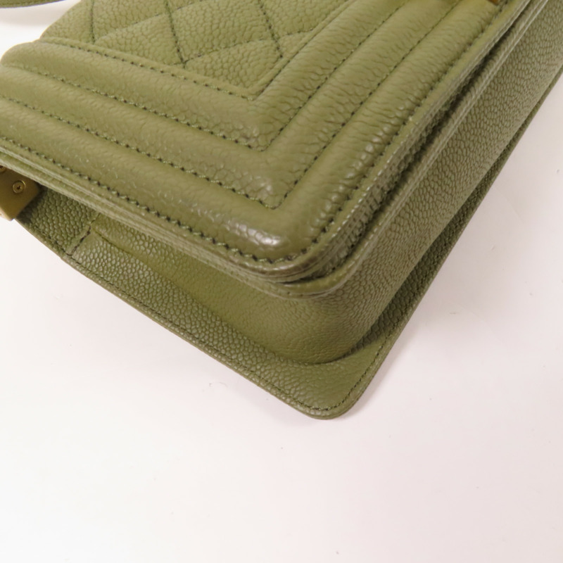 CHANEL 牛皮皮革Boy 20金扣鏈帶肩背袋-9