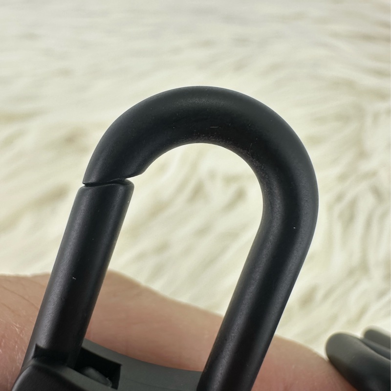 LV Gaston Wearable 2 in 1 黑色真皮壓紋斜肩包 晶片款-11