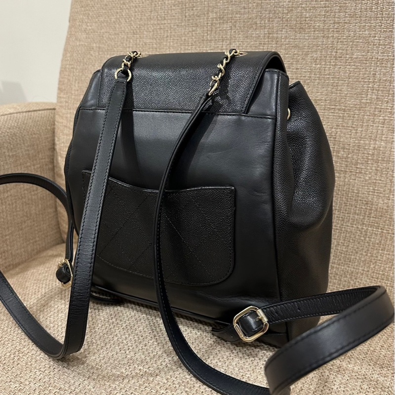 🌟Jennie同款🌟Chanel 黑荔枝牛皮金釦下蓋束口後背包-4