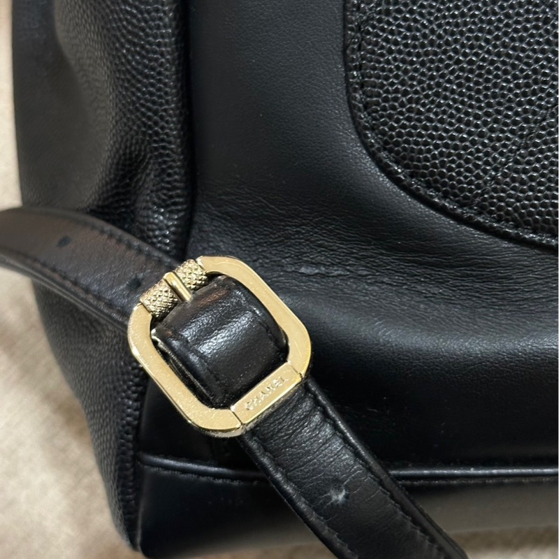 🌟Jennie同款🌟Chanel 黑荔枝牛皮金釦下蓋束口後背包-12