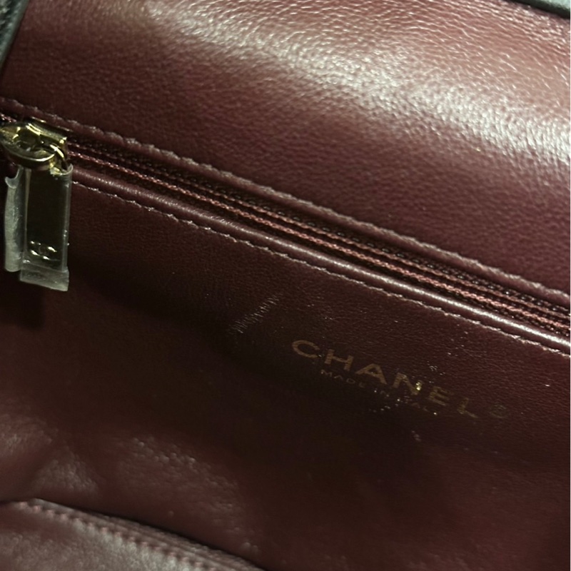 🌟Jennie同款🌟Chanel 黑荔枝牛皮金釦下蓋束口後背包-32