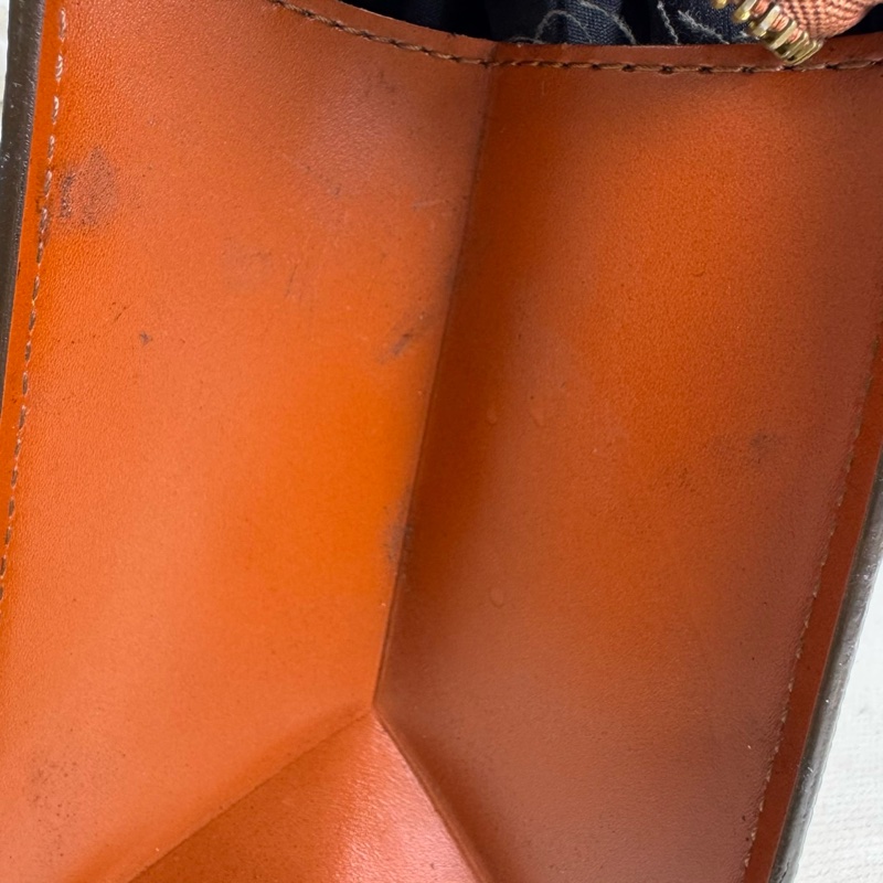 Louis Vuitton Epi棕色手拿包-19