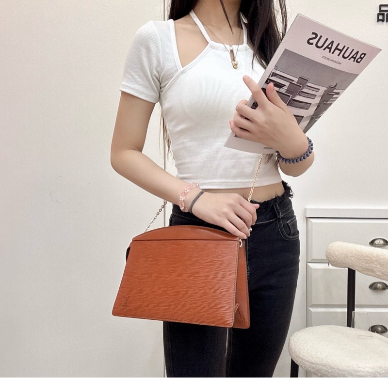 Louis Vuitton Epi棕色手拿包-23