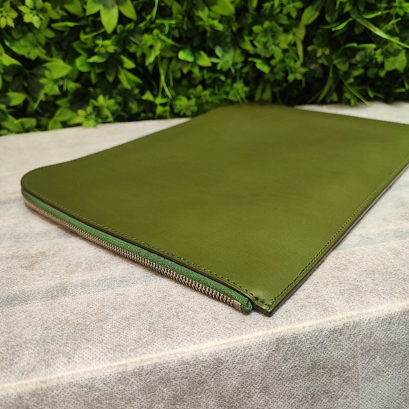 Louis Vuitton Clutch-3