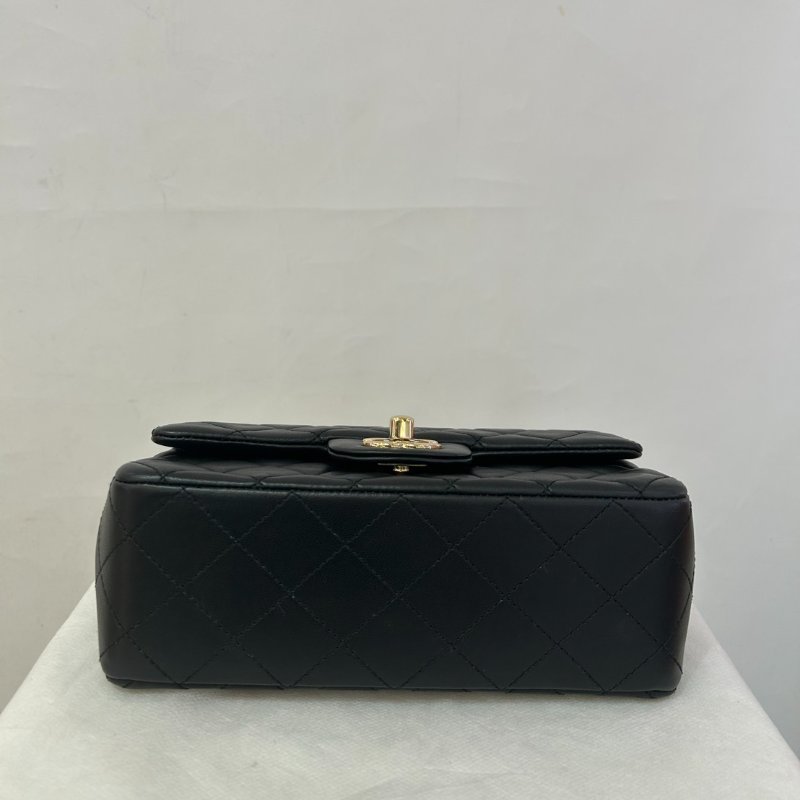 CHANEL黑羊皮金鍊CF20-4