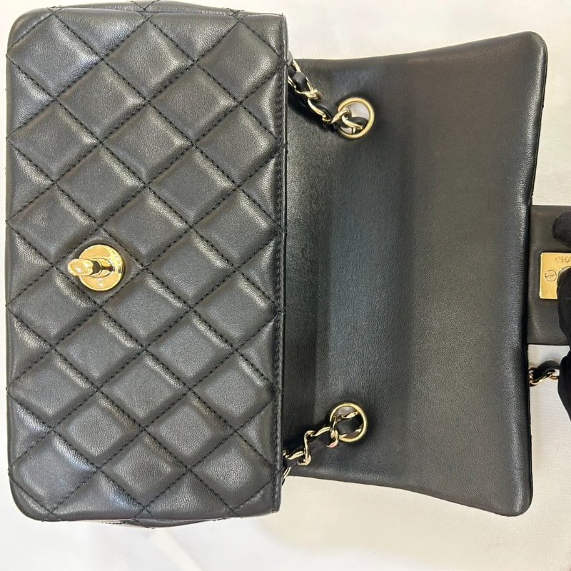 CHANEL黑羊皮金鍊CF20-7