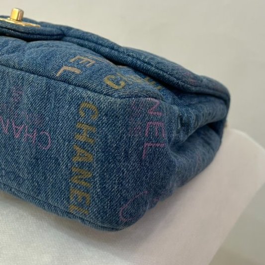 CHANEL牛仔金鍊口蓋包-5