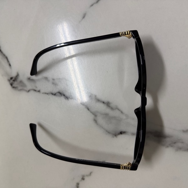 miumiu書呆子墨鏡-1