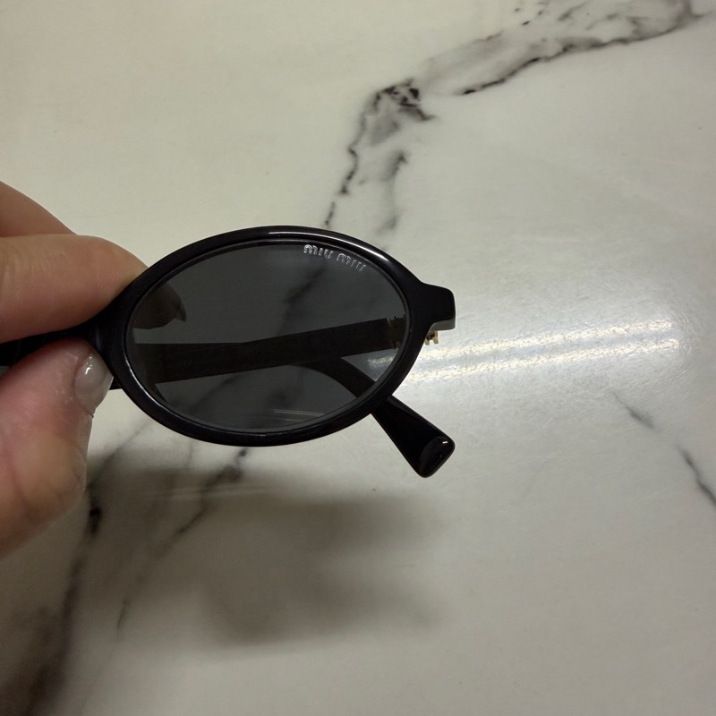 miumiu書呆子墨鏡-2