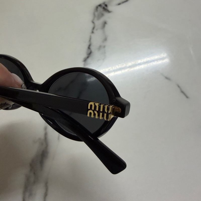 miumiu書呆子墨鏡-3