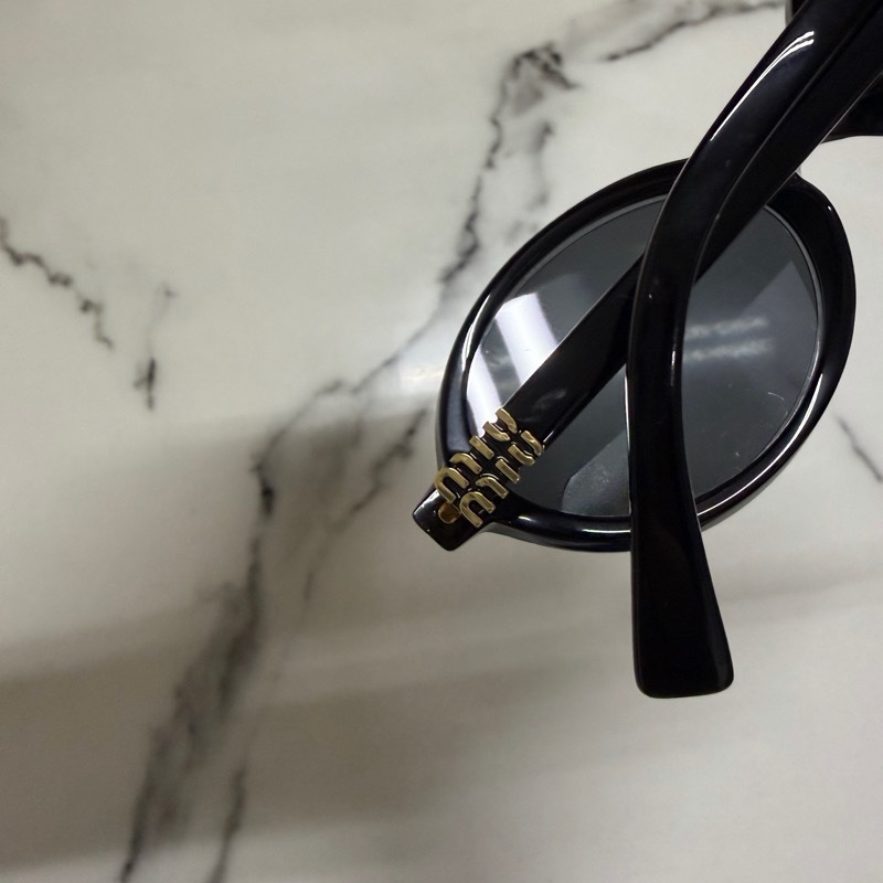 miumiu書呆子墨鏡-4