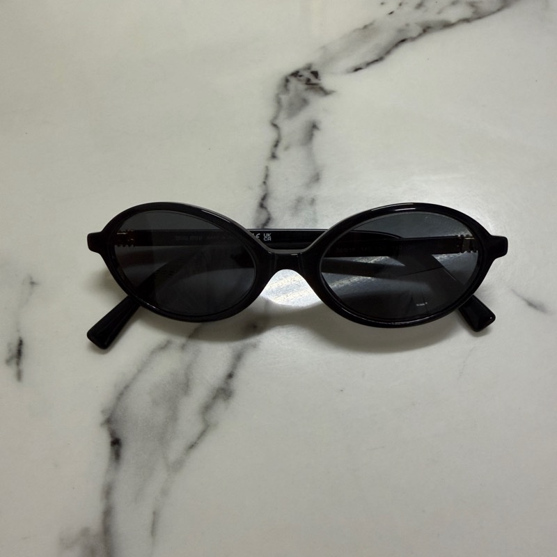 miumiu書呆子墨鏡-5