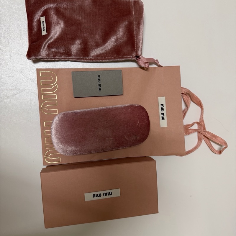 miumiu書呆子墨鏡-11