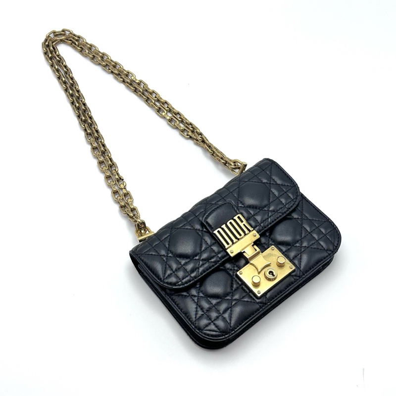 Dior addict Logo鎖頭鏈條包 WOC-3