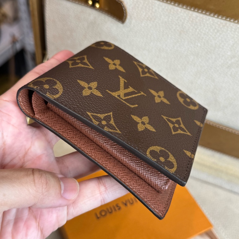Louis Vuitton 原花男士對開短夾🤎超新閒置品-2