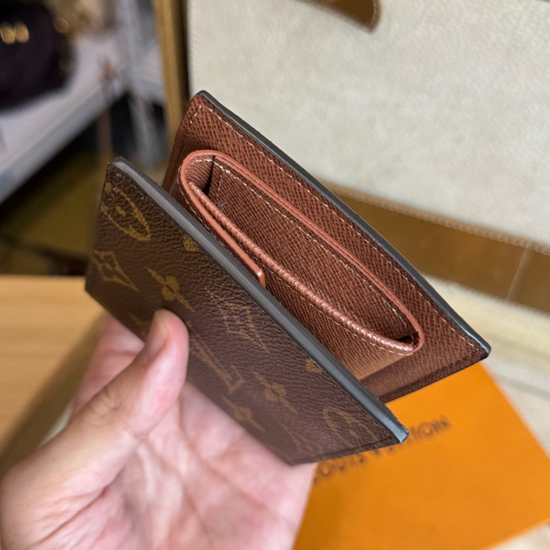 Louis Vuitton 原花男士對開短夾🤎超新閒置品-4