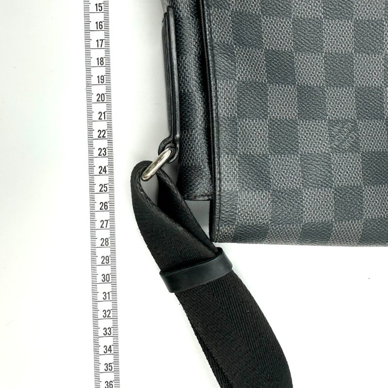 【美收精品】LV 黑色棋盤格肩背包 B-938【隔月月中將轉賣至日本 上架期限30天】-16