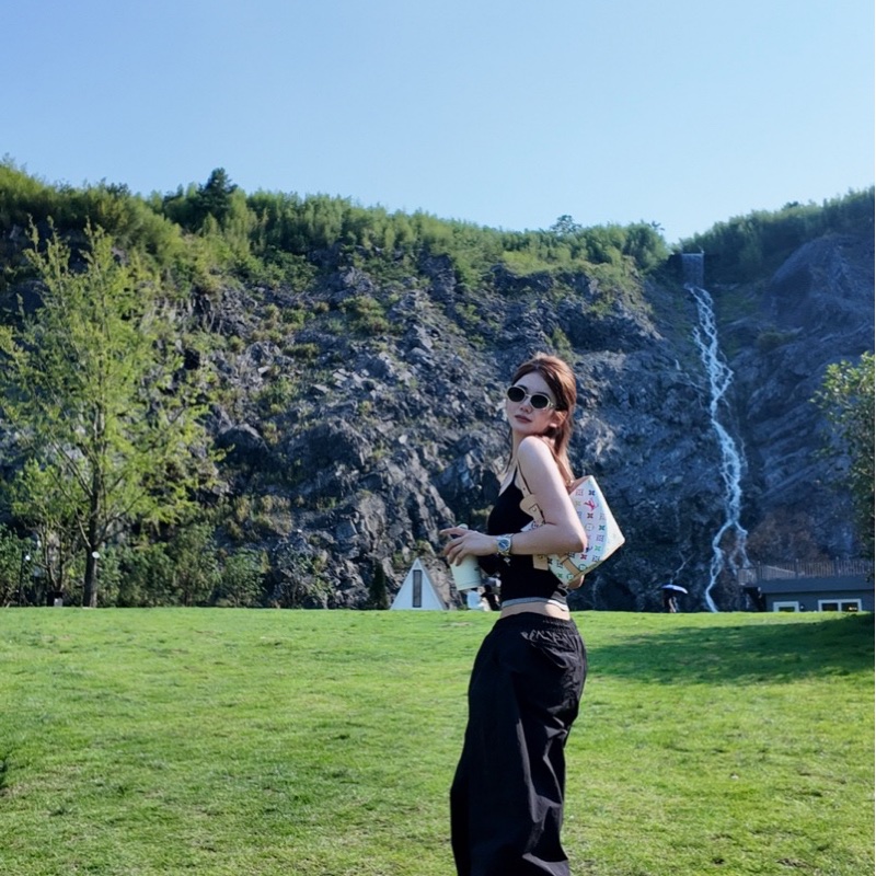 LV x村上隆 限定白三彩All in bb菜籃子水桶包-5