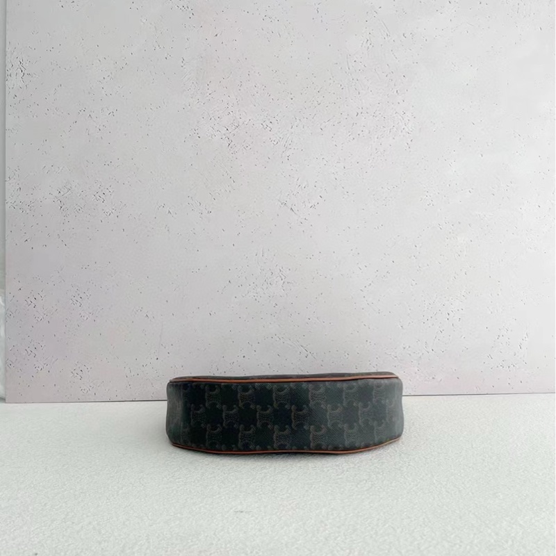 Celine Ava  腕豆包-4